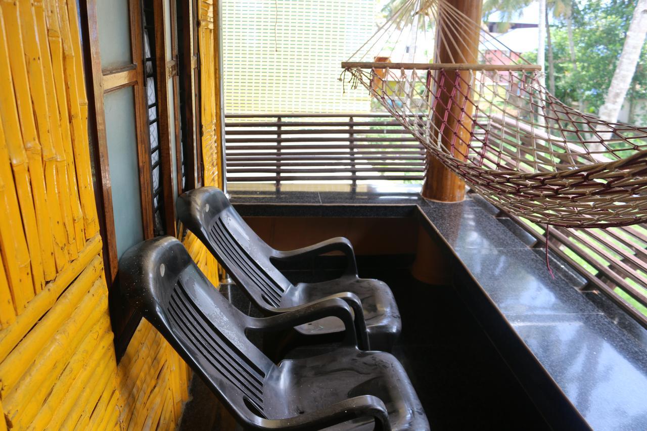 Mummy Bamboo House Hotell Varkala Exteriör bild